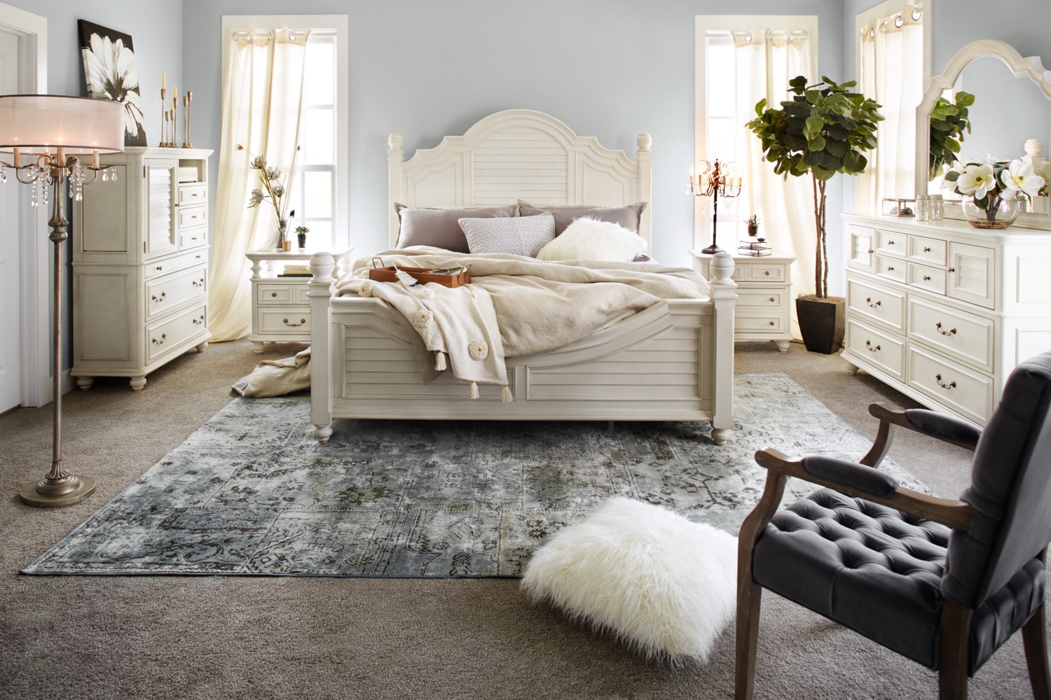 Charleston 6 Piece Queen Poster Bedroom Set White Value City To Change Image