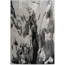 akeira gray area rug  x    