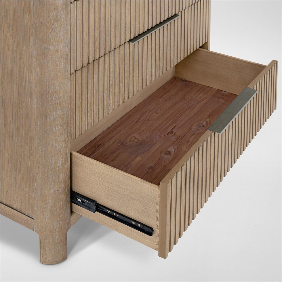 arlo light brown chest   