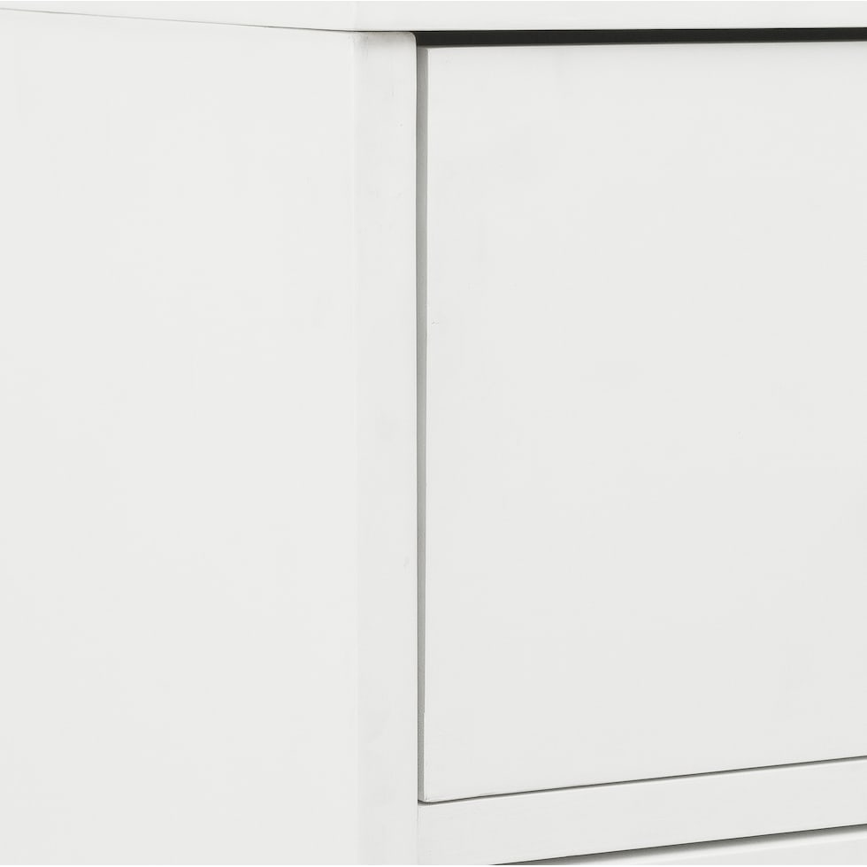 berlynn white chest   