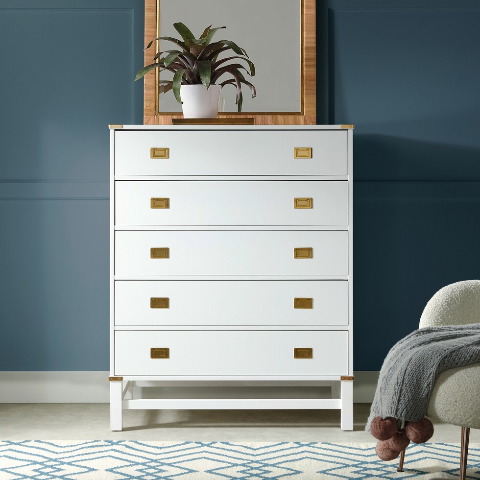 betta white chest   