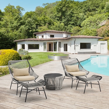 Biloxi Outdoor Set with 2 Lounge Chairs, 2 Ottomans and 2 Side Tables