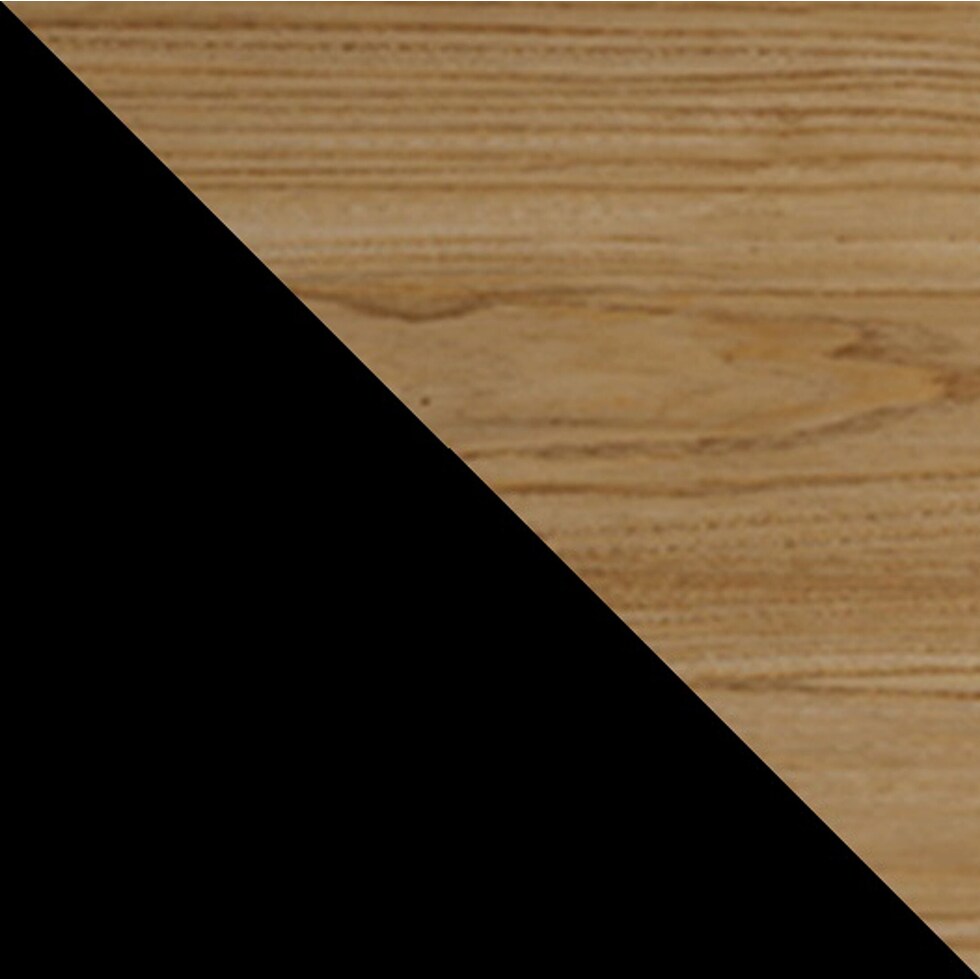 black cinnamon swatch  