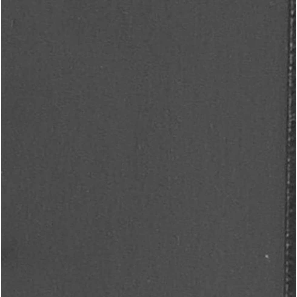 black swatch  