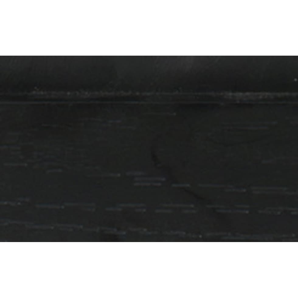 black swatch  