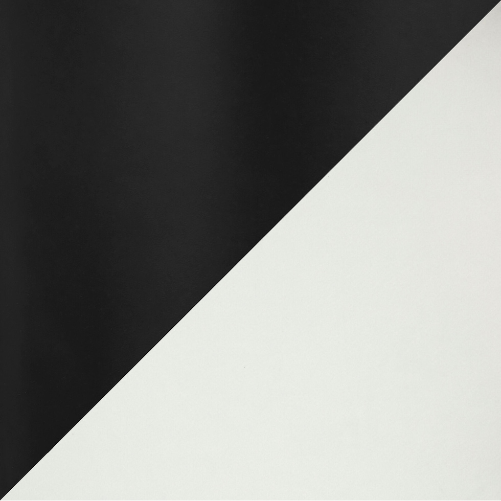 black swatch  