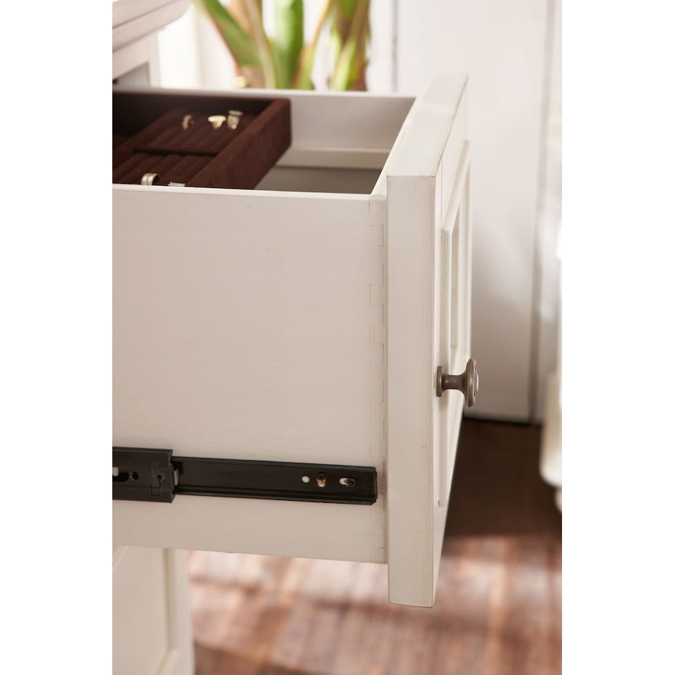 charleston white dresser & mirror   