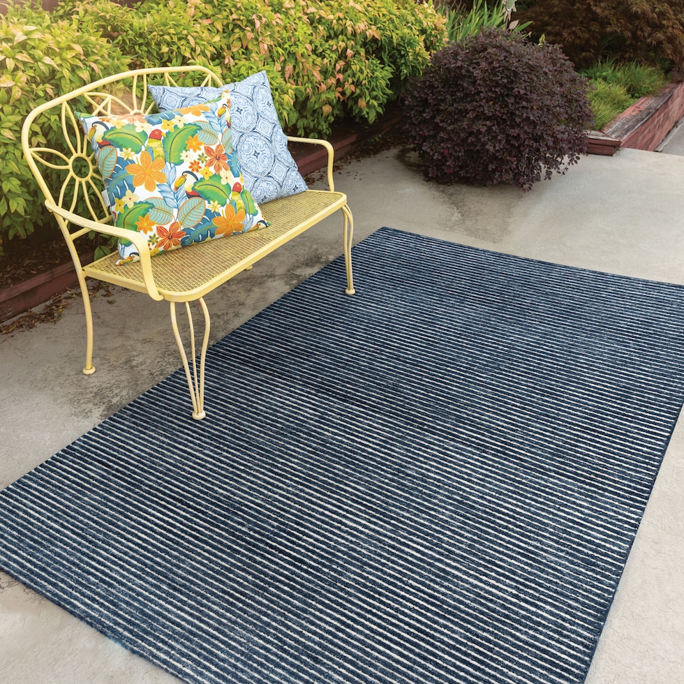 circe blue area rug  x    