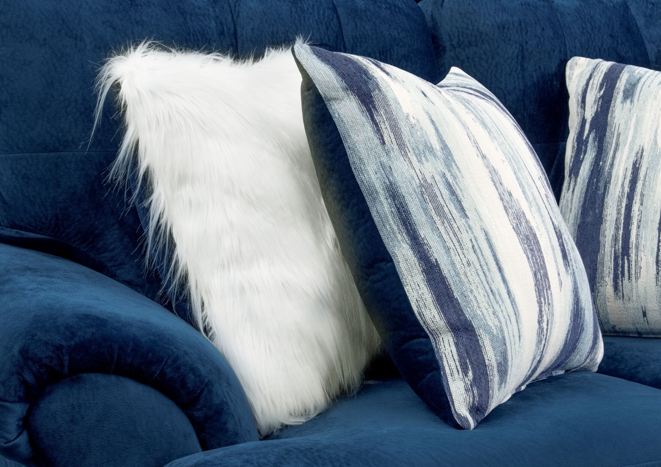 Cordelle Loveseat | Value City Furniture