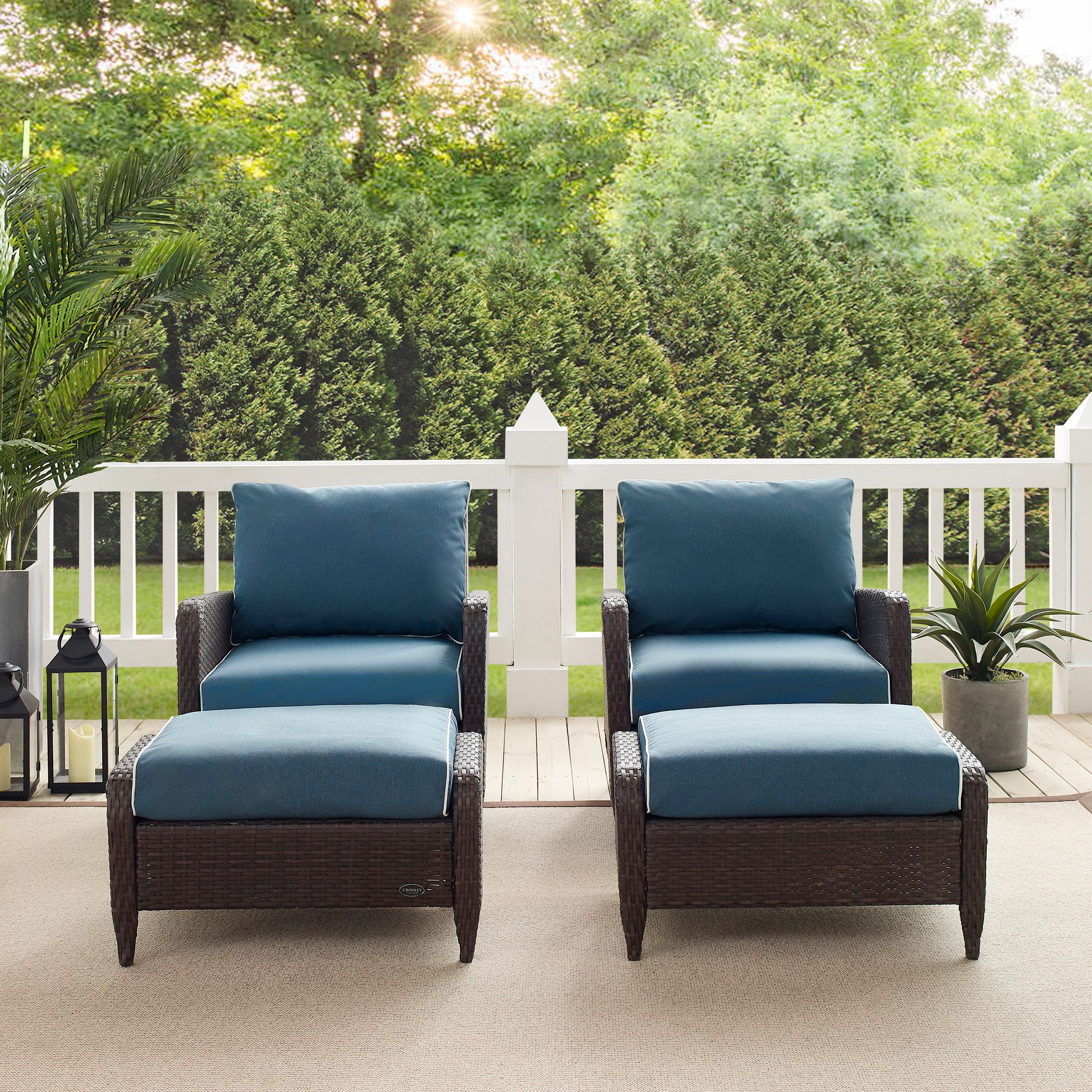 2 outdoor chairs with ottoman