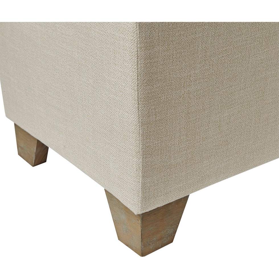dahlia neutral bench   