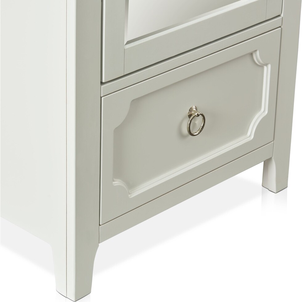 elle gray wardrobe   