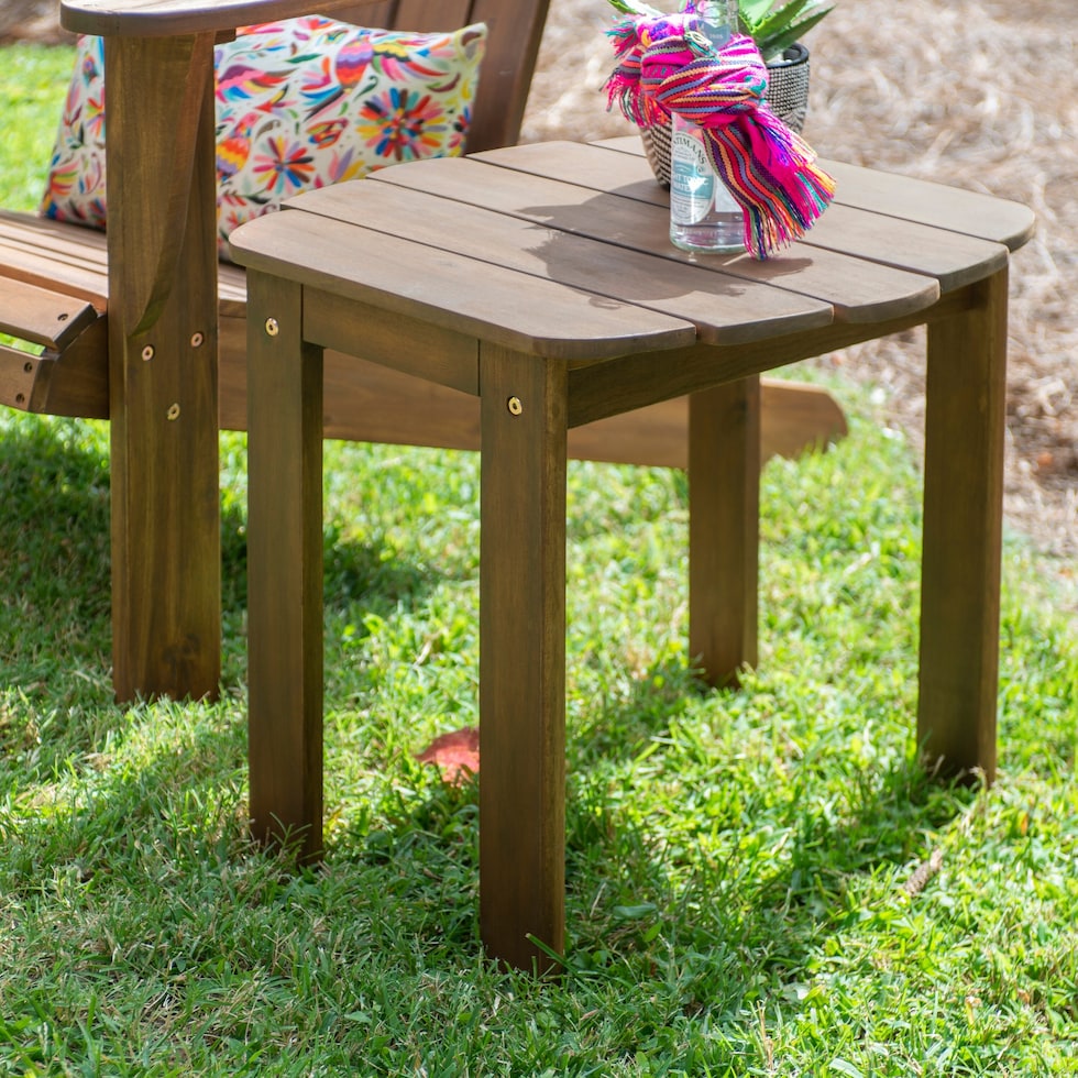 hampton beach light brown outdoor end table   