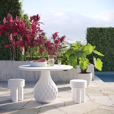 Innsbruck Indoor/Outdoor Round Dining Table