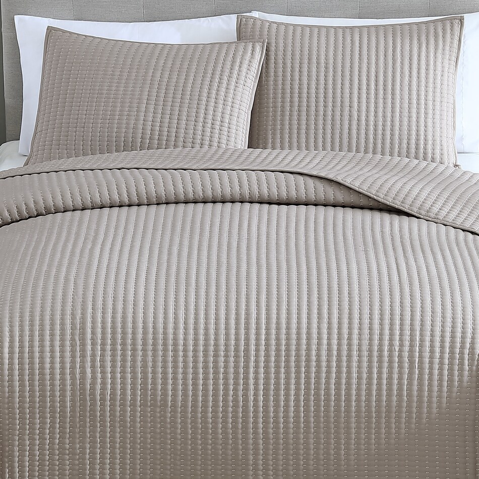 Ireland Quilt Set Value City Furniture