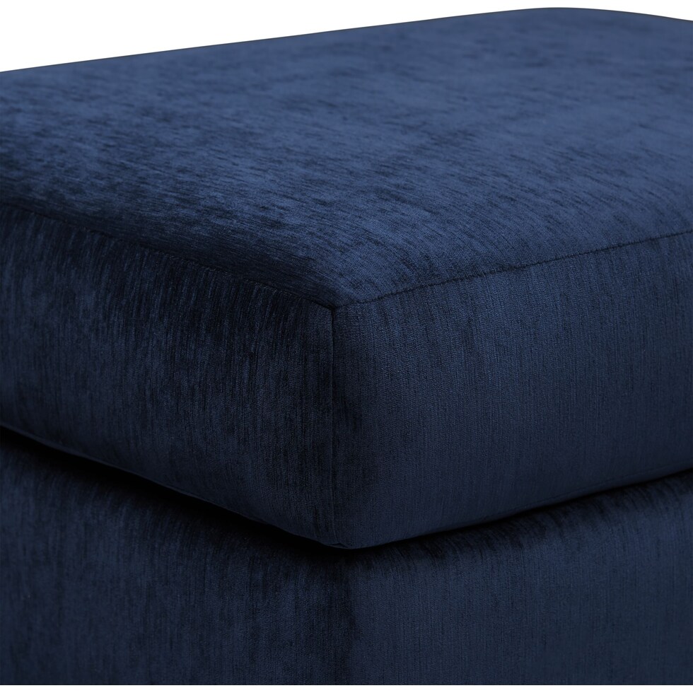 leah blue  pc living room   