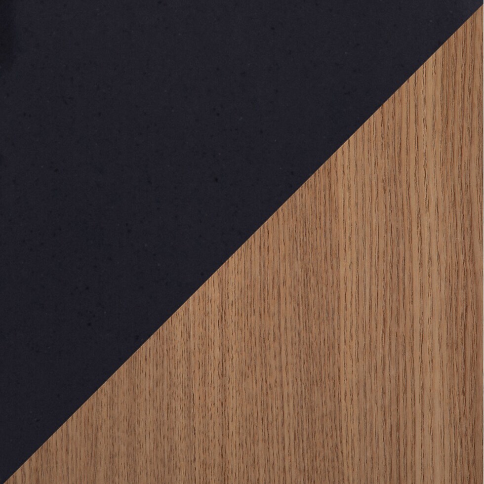 light brown swatch  
