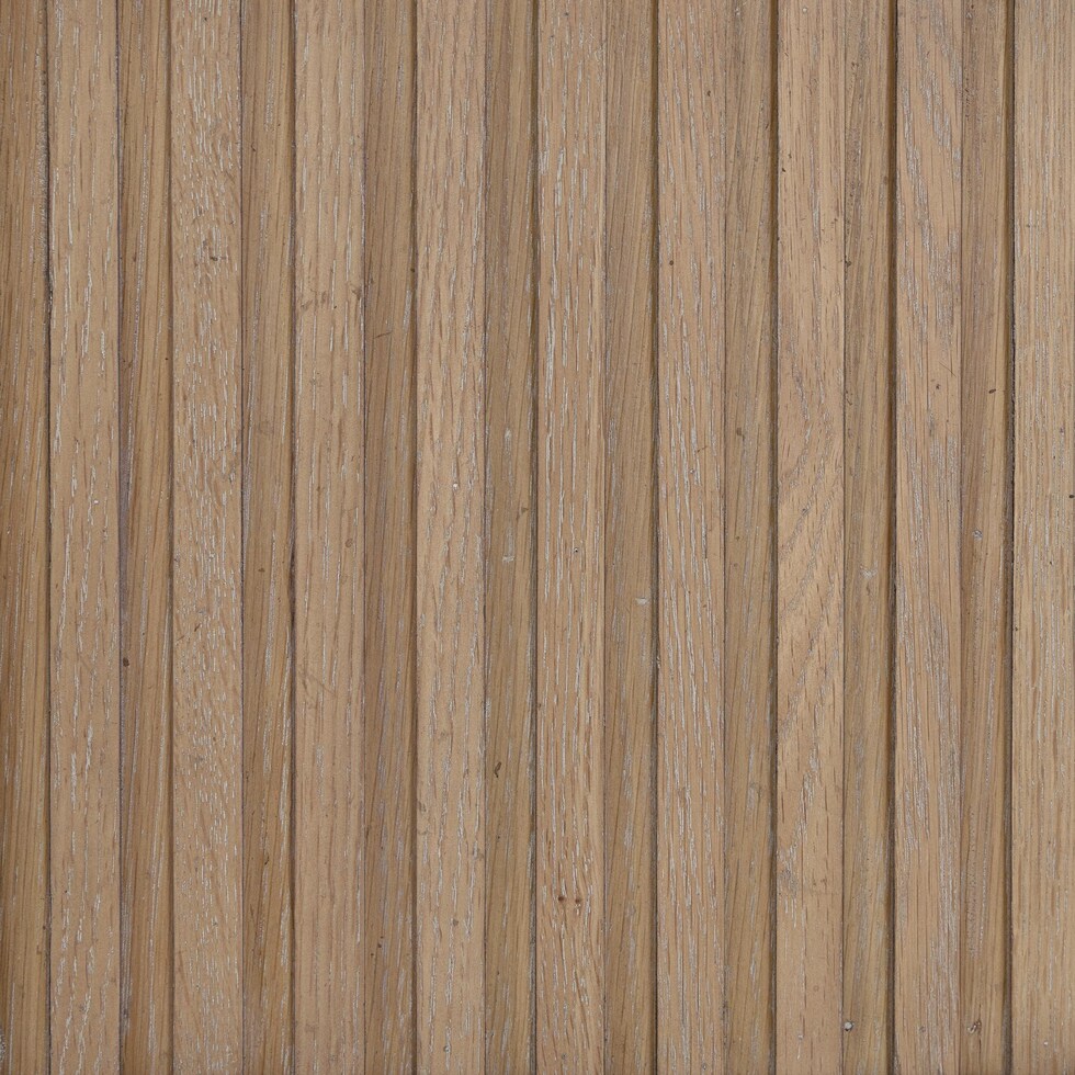 light brown swatch  