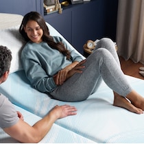 luxe breeze white queen mattress   