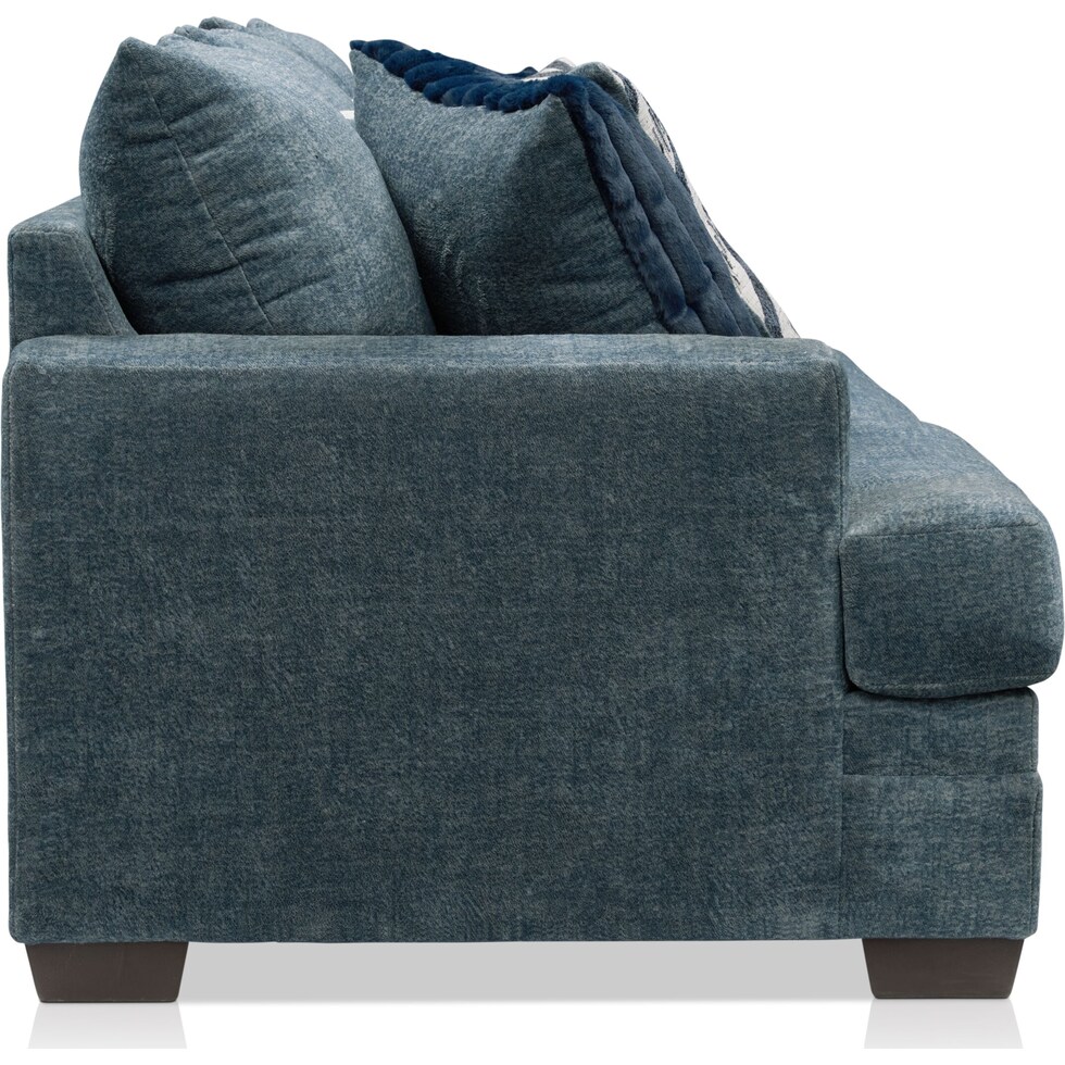 marlie blue  pc living room   