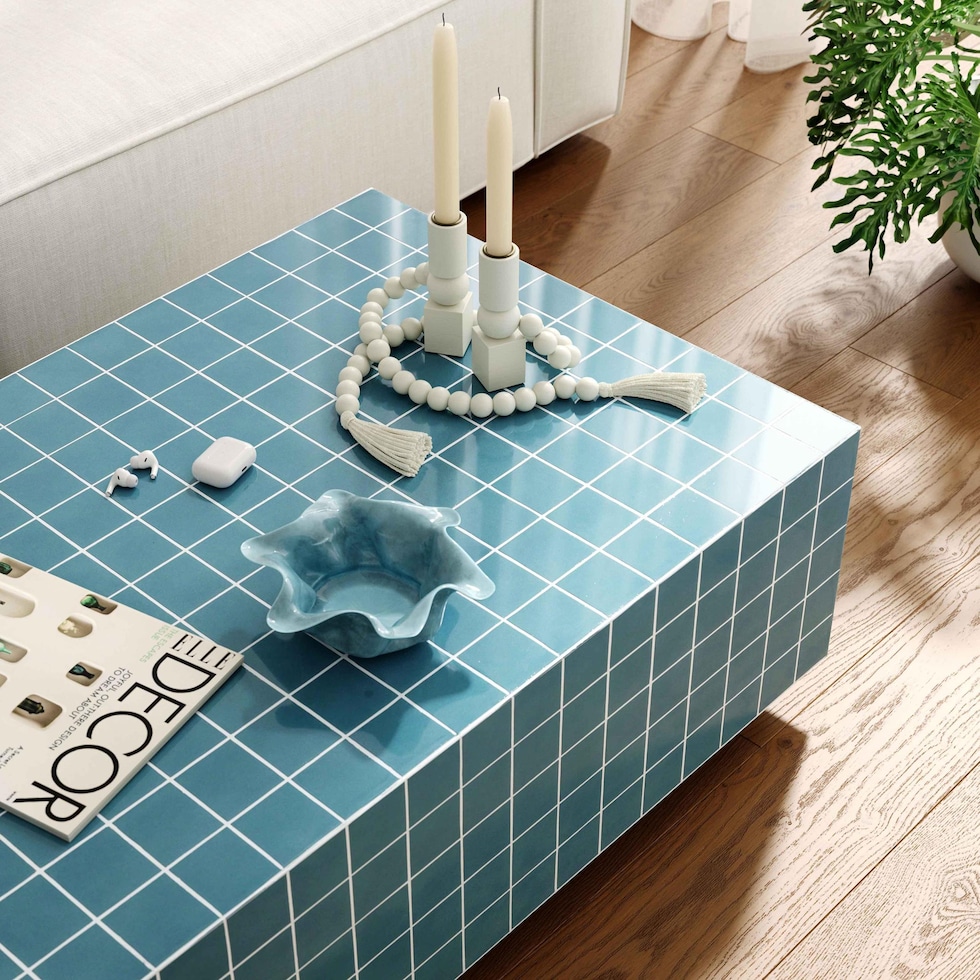 milwaukee blue coffee table   