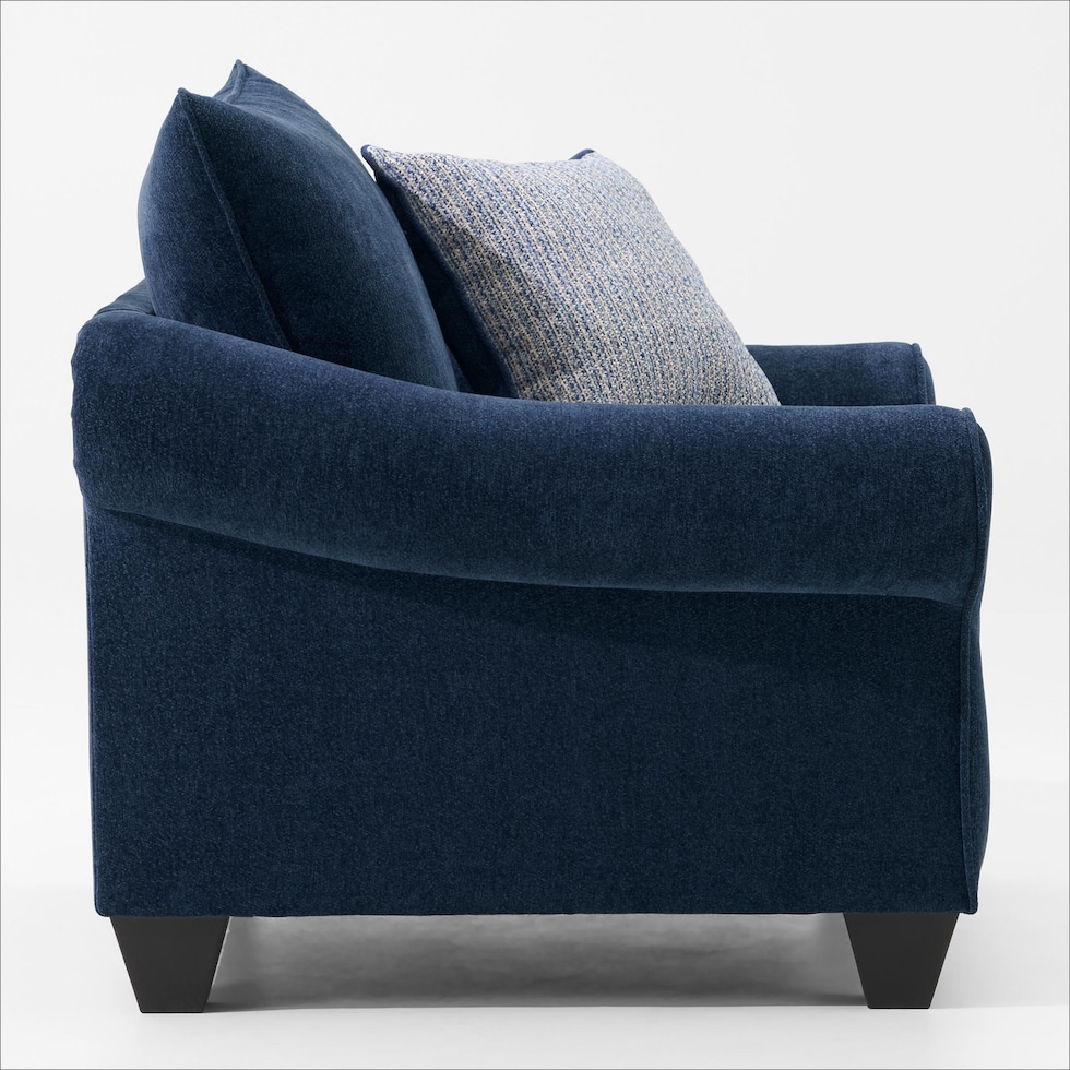 nicki blue  pc living room   