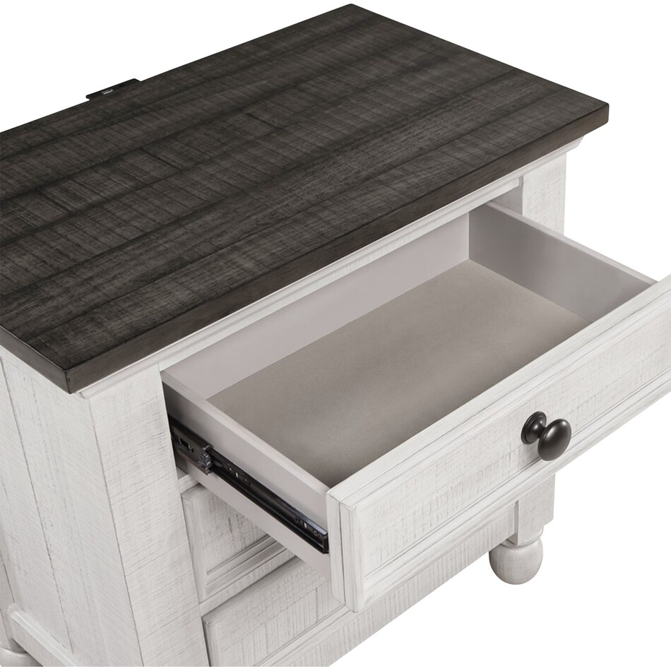 Riverview 6Piece Storage Bedroom Set with Dresser, Mirror and Charging