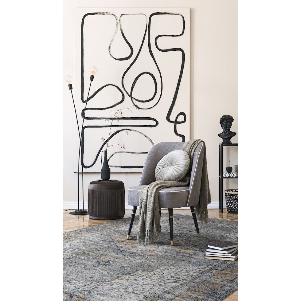 sarafina gray area rug  x    