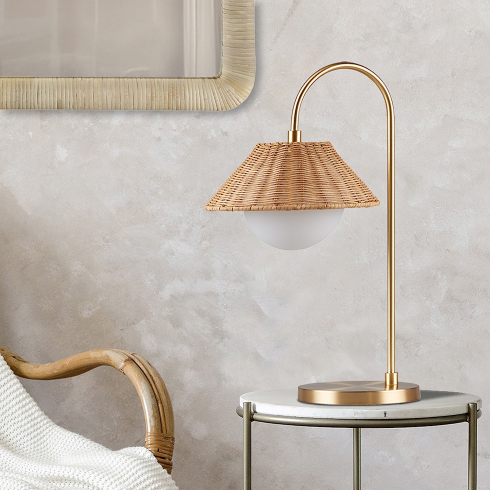 seraphine gold table lamp   