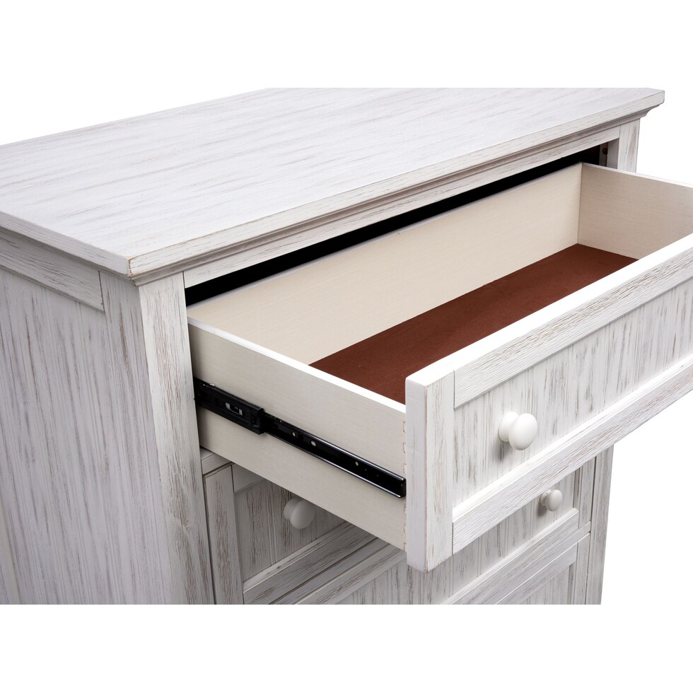 sidney white chest   