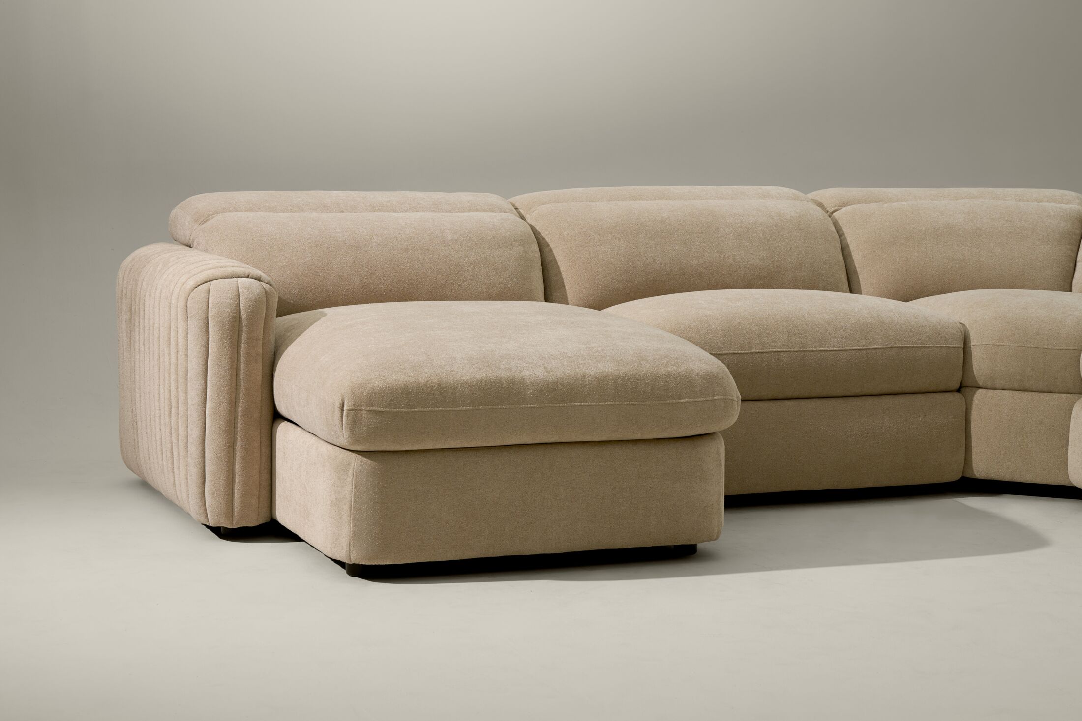 そふぃ Soho Dual-Power Reclining 3-Piece Sectional with Adjustable