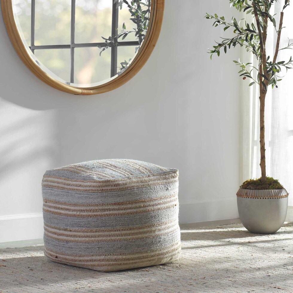 springville blue pouf   
