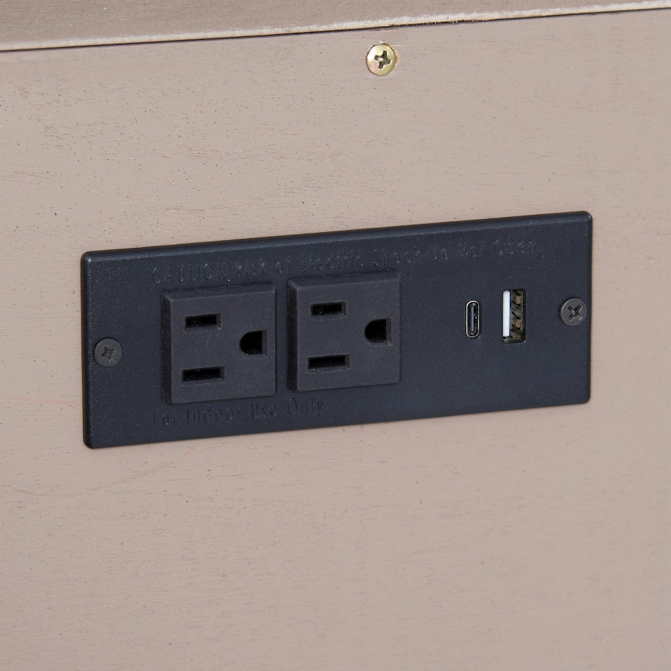 tahoe dining brown server   