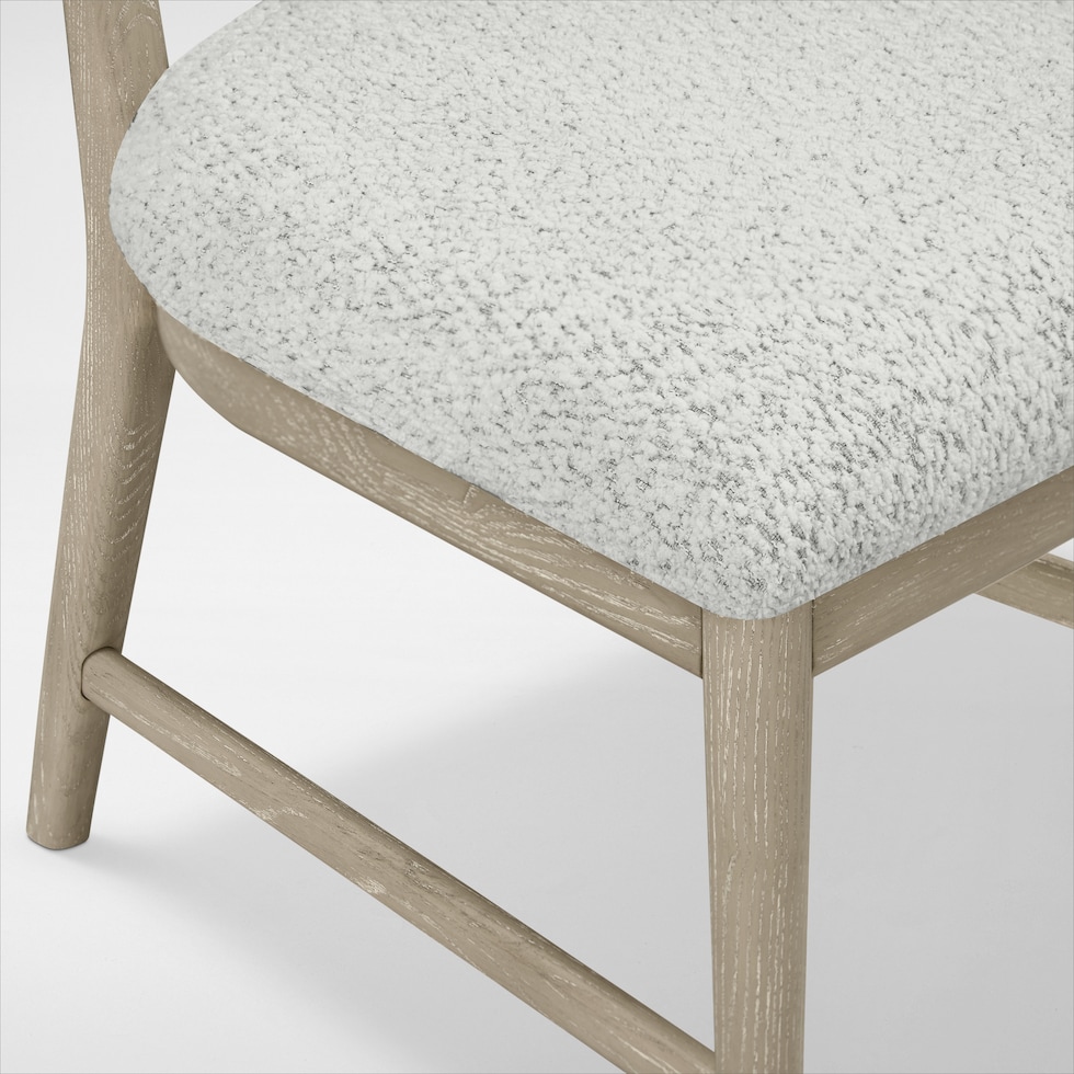 tahoe dining neutral  pc dining room   