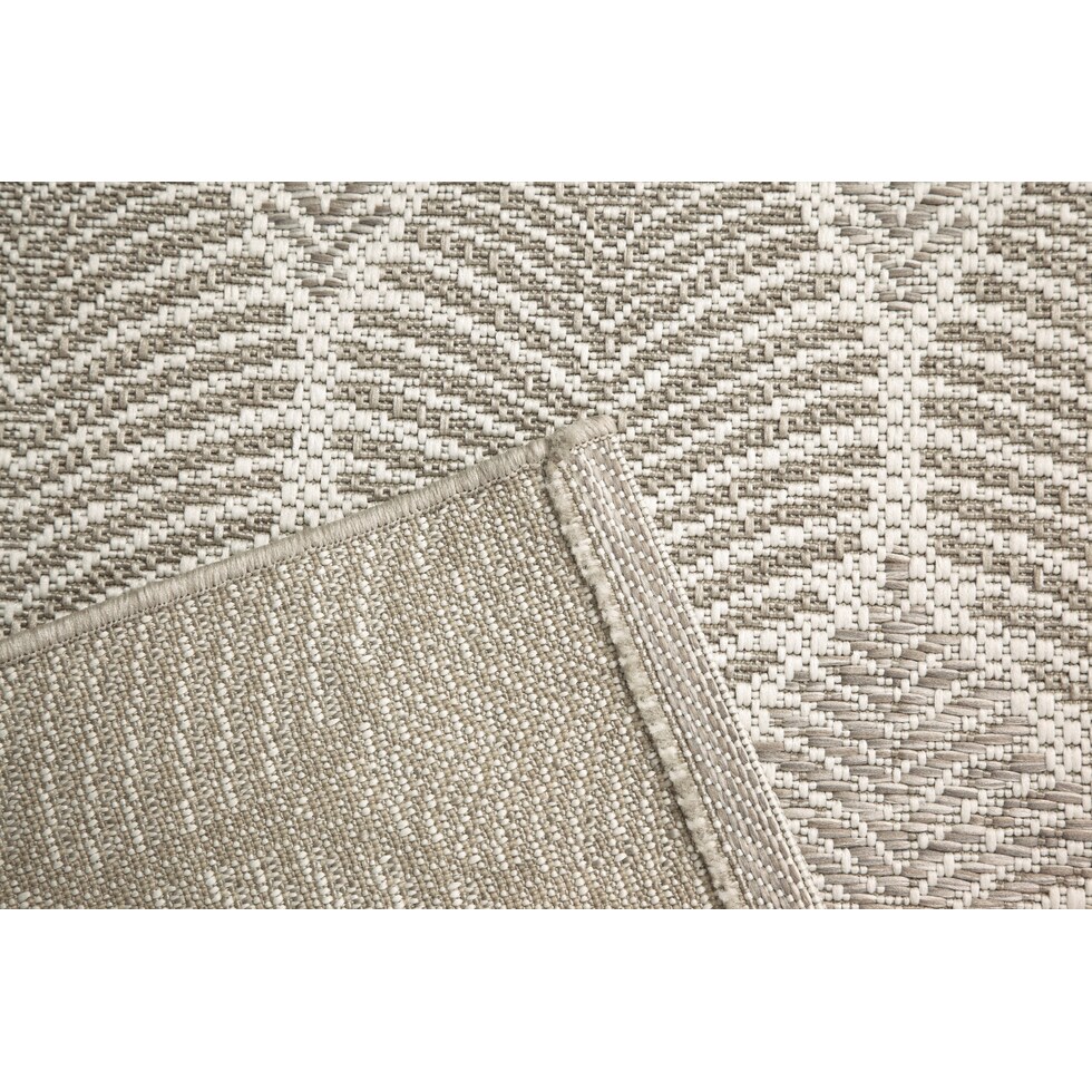 tan and brown rug   