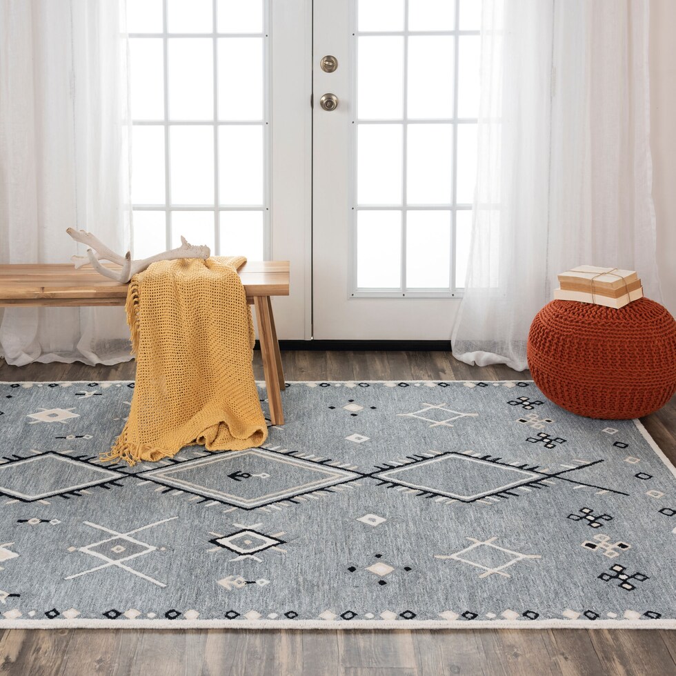una gray area rug  x    