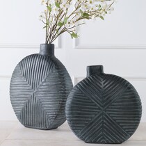 viewpoint black vase set   