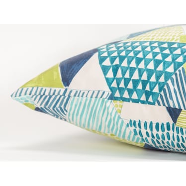 Winn Indoor/Outdoor Pillow