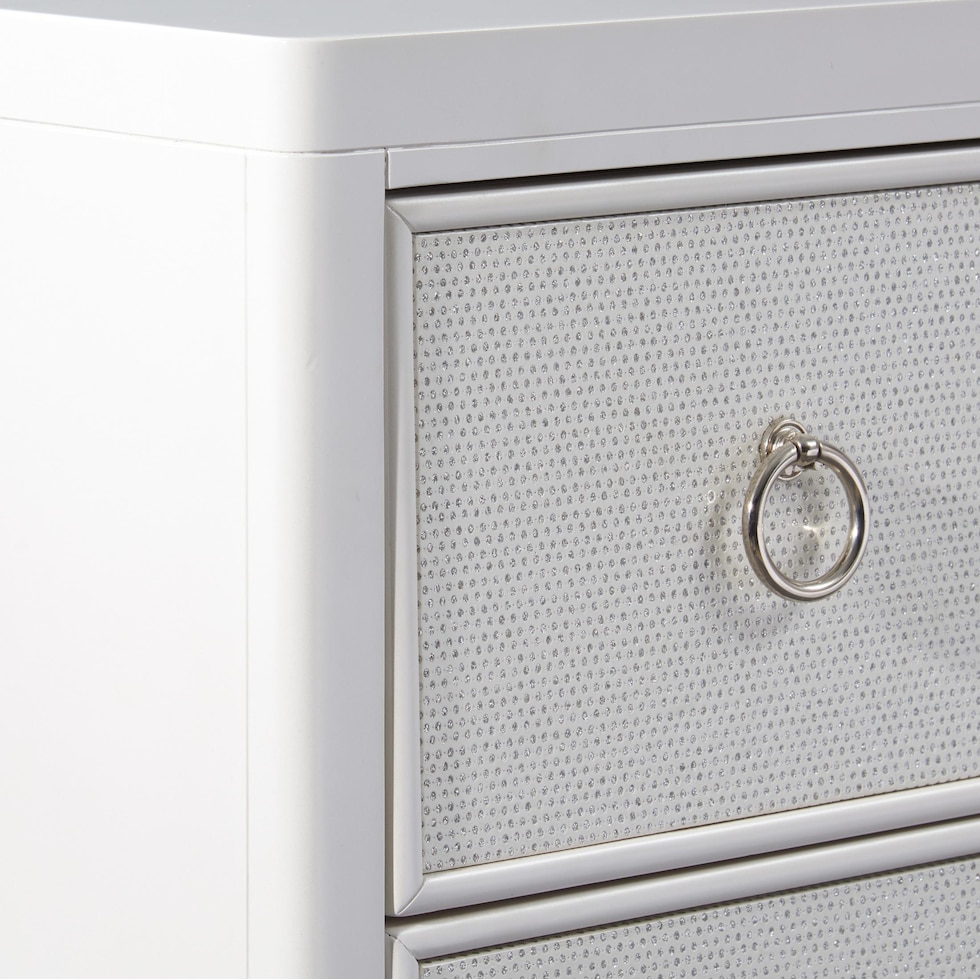 zarah white chest   
